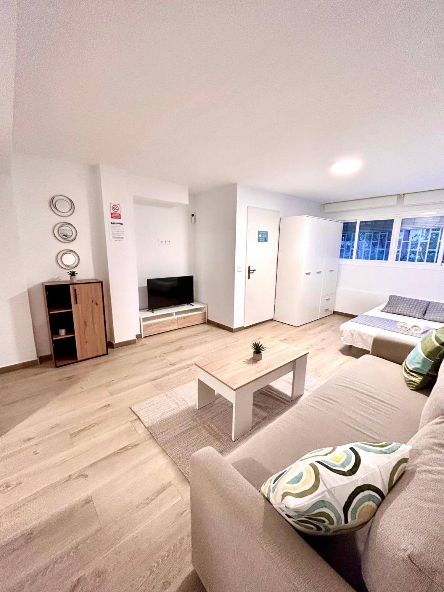 Apartamentos Ribadeo Мадрид Экстерьер фото