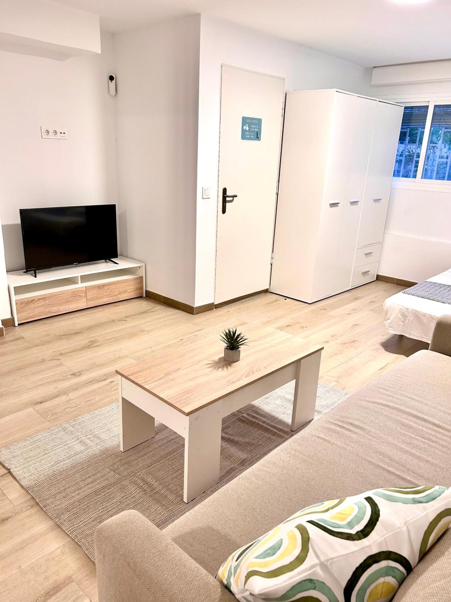 Apartamentos Ribadeo Мадрид Экстерьер фото