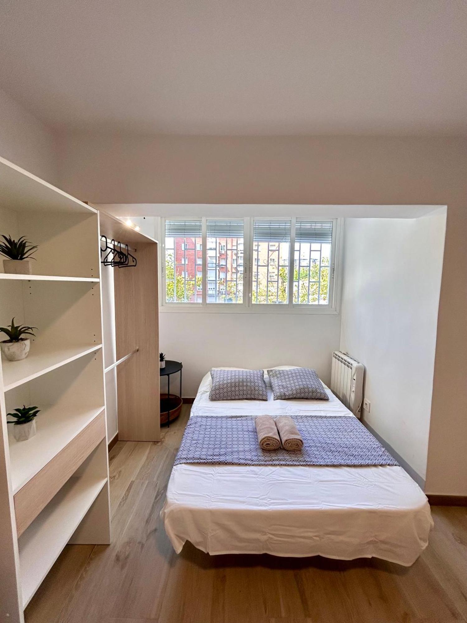 Apartamentos Ribadeo Мадрид Экстерьер фото