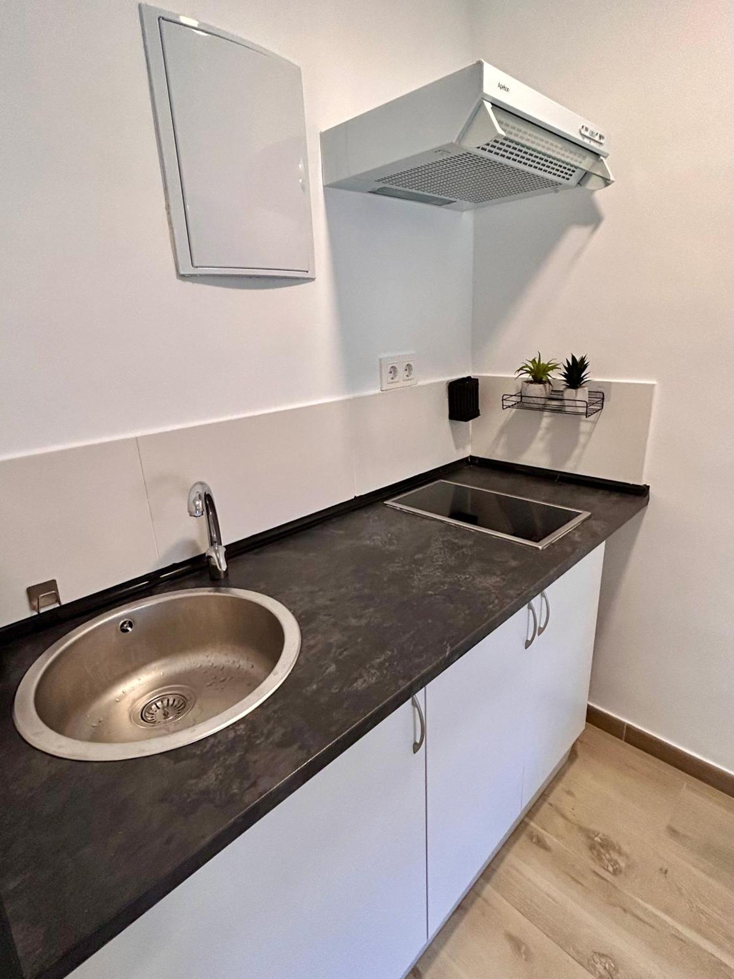 Apartamentos Ribadeo Мадрид Экстерьер фото