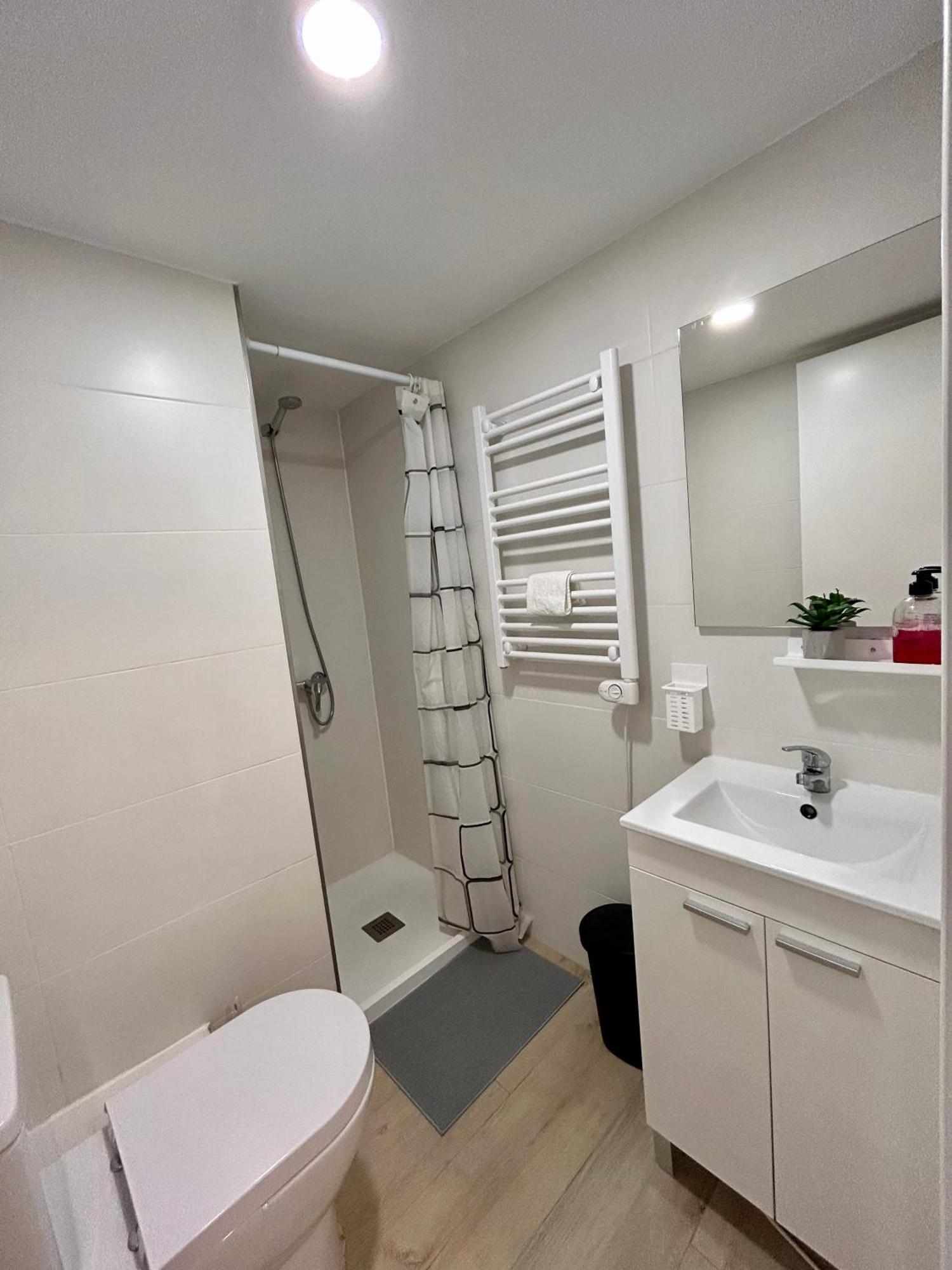 Apartamentos Ribadeo Мадрид Экстерьер фото