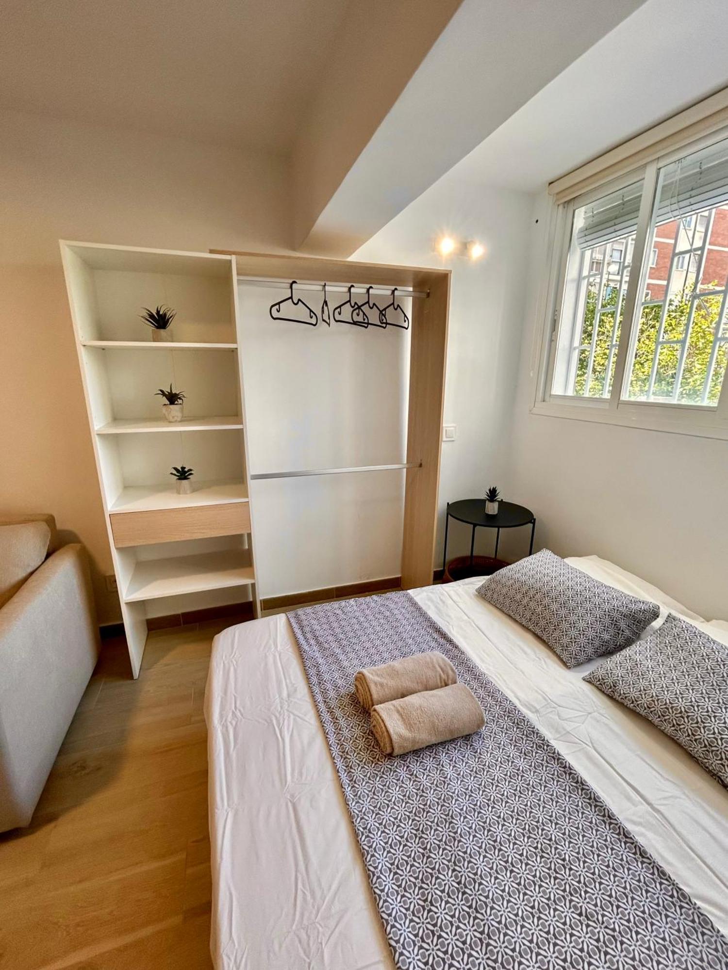 Apartamentos Ribadeo Мадрид Экстерьер фото